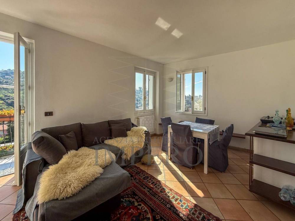 casa indipendente in vendita a Bordighera