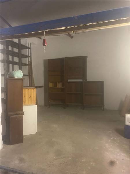 locale di sgombero in vendita a Bordighera