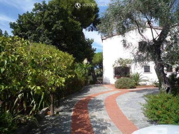 casa indipendente in vendita a Bordighera