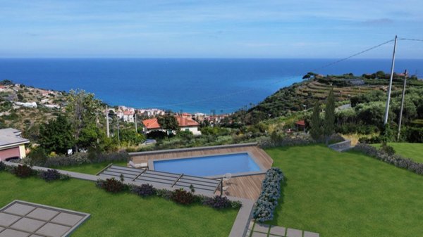 casa indipendente in vendita a Bordighera