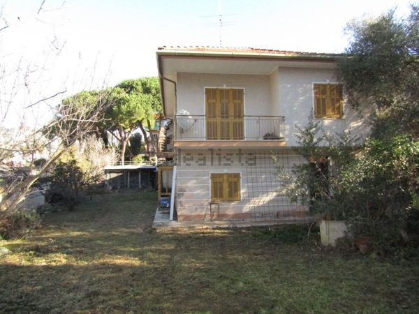 casa indipendente in vendita a Bordighera