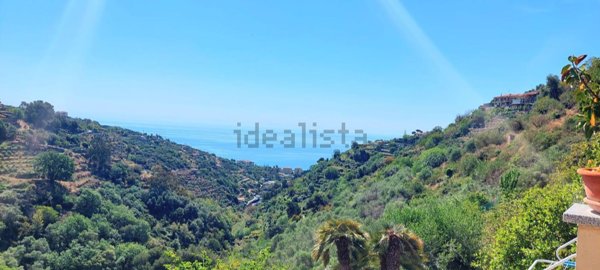 casa indipendente in vendita a Bordighera