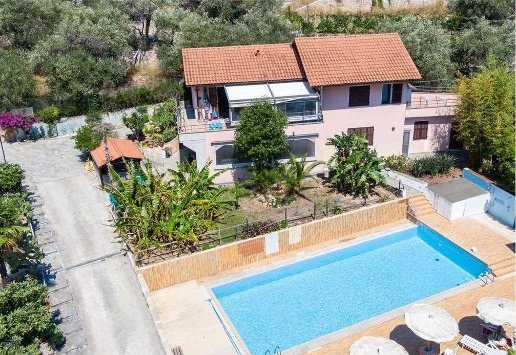 casa indipendente in vendita a Bordighera