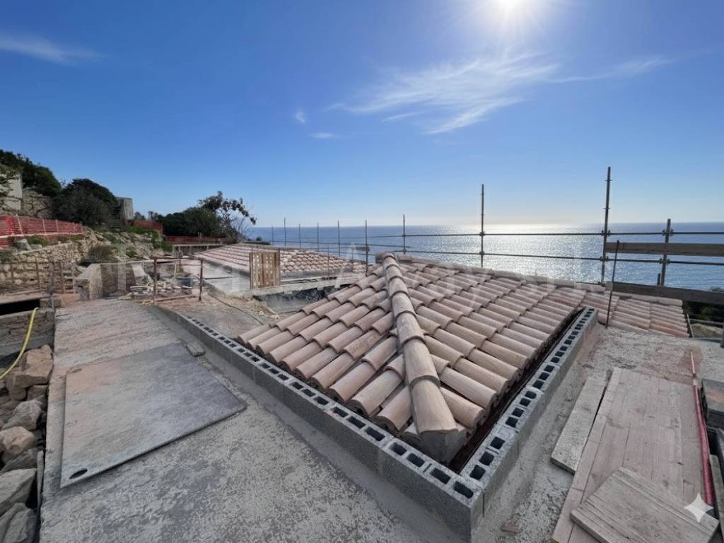 casa indipendente in vendita a Bordighera