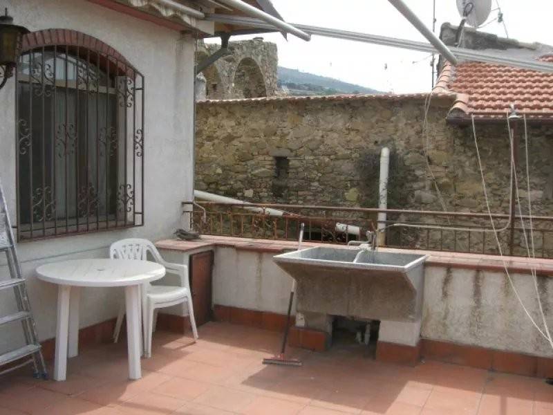 appartamento in vendita a Bordighera in zona Borghetto San Nicolò