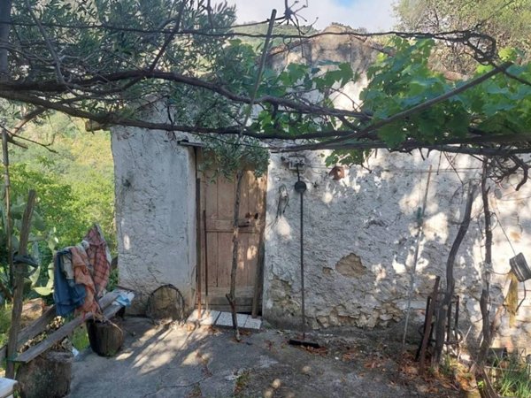 casa indipendente in vendita a Bordighera
