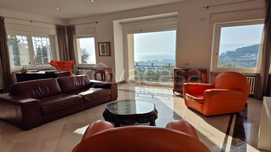 casa indipendente in vendita a Bordighera