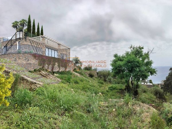 casa indipendente in vendita a Bordighera