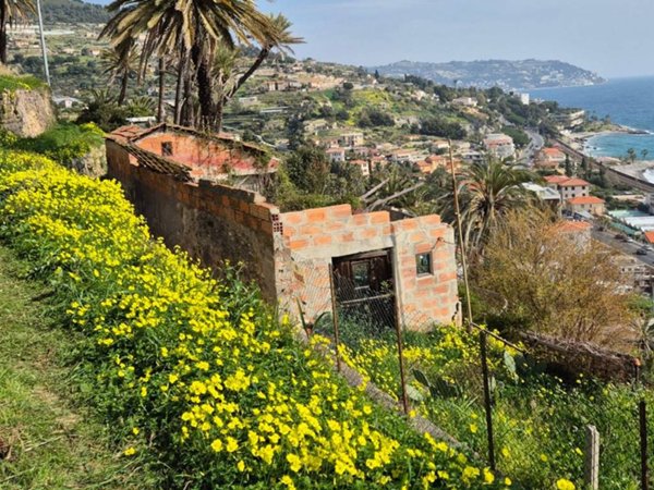 casa indipendente in vendita a Bordighera