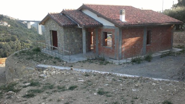 casa indipendente in vendita a Bordighera in zona Sasso