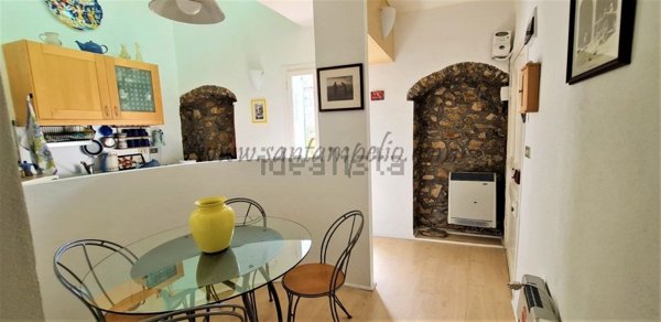 appartamento in vendita a Bordighera in zona Sasso