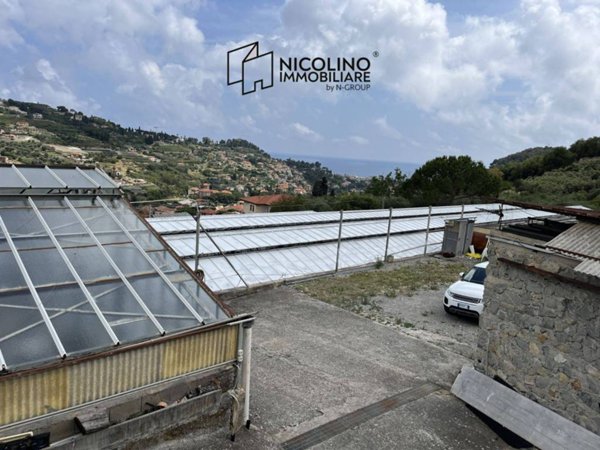 ufficio in vendita a Bordighera in zona Borghetto San Nicolò