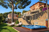 casa indipendente in vendita a Bordighera