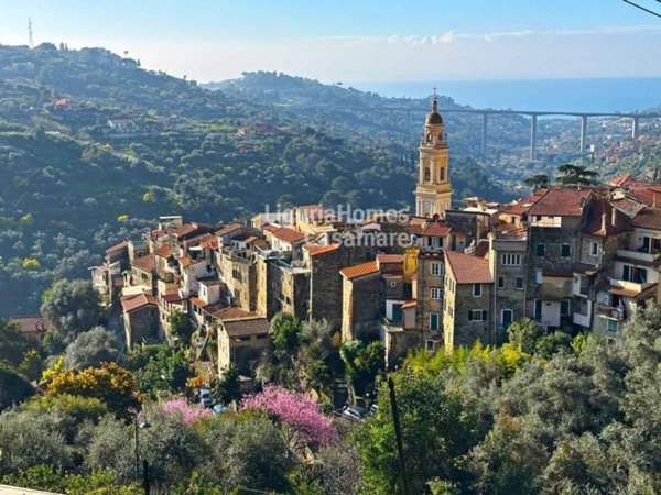 casa indipendente in vendita a Bordighera