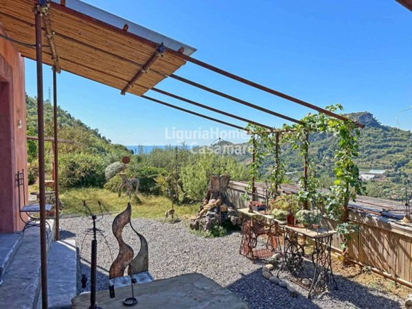 casa indipendente in vendita a Bordighera