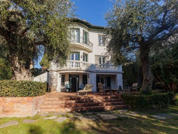 casa indipendente in vendita a Bordighera