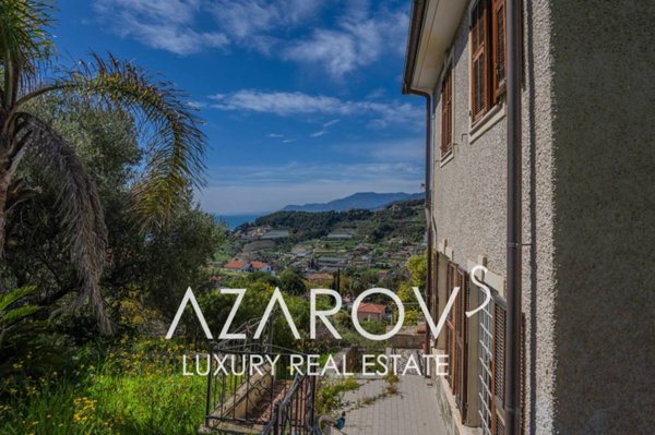 casa indipendente in vendita a Bordighera