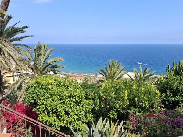 appartamento in vendita a Bordighera in zona Sasso