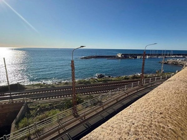 appartamento in vendita a Bordighera