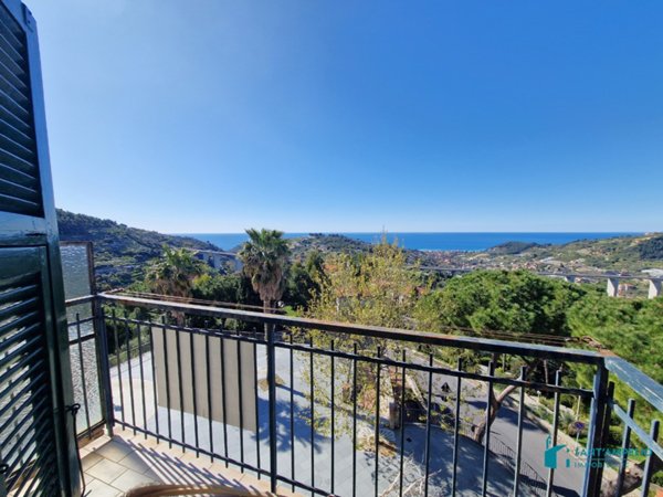 appartamento in vendita a Bordighera in zona Sasso