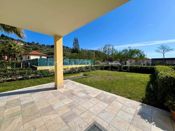 appartamento in vendita a Bordighera in zona Borghetto San Nicolò