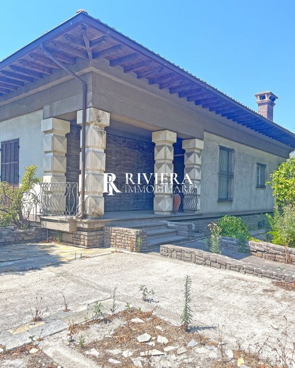 casa indipendente in vendita a Bordighera