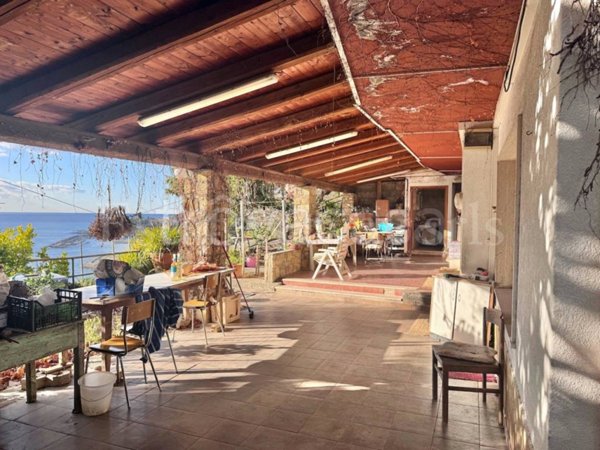 casa indipendente in vendita a Bordighera