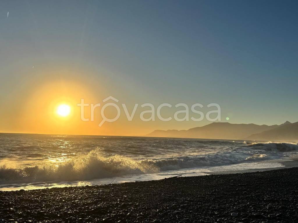 negozio in vendita a Bordighera