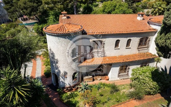 casa indipendente in vendita a Bordighera