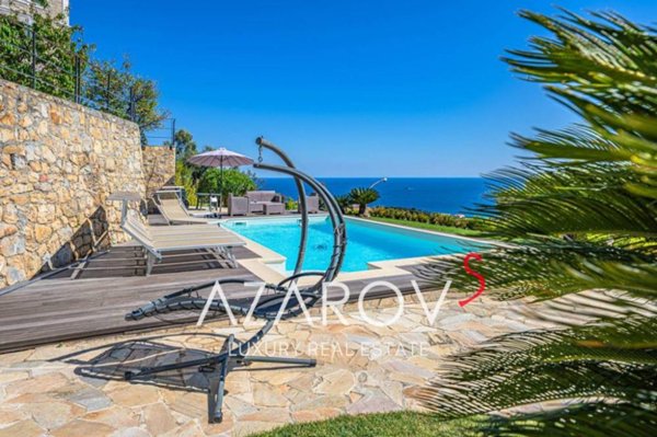 casa indipendente in vendita a Bordighera