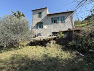 casa indipendente in vendita a Bordighera