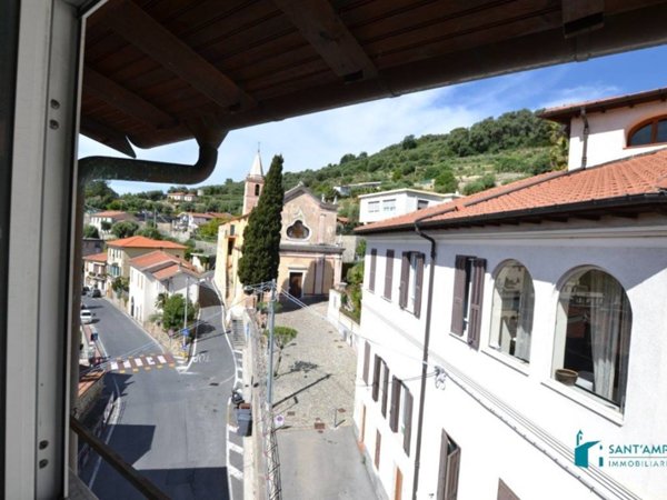 casa indipendente in vendita a Bordighera