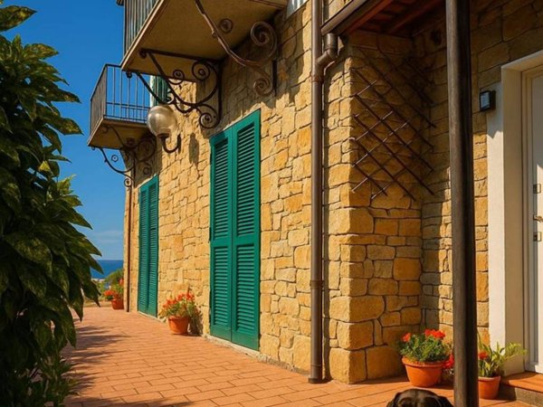 casa indipendente in vendita a Bordighera in zona Sasso
