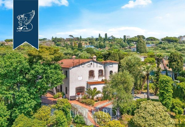 casa indipendente in vendita a Bordighera