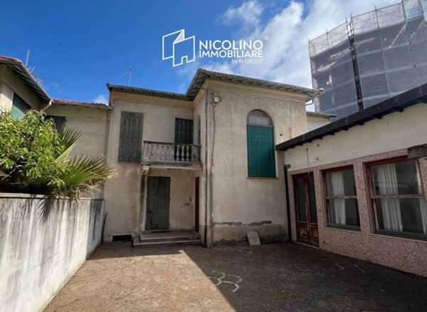 casa indipendente in vendita a Bordighera