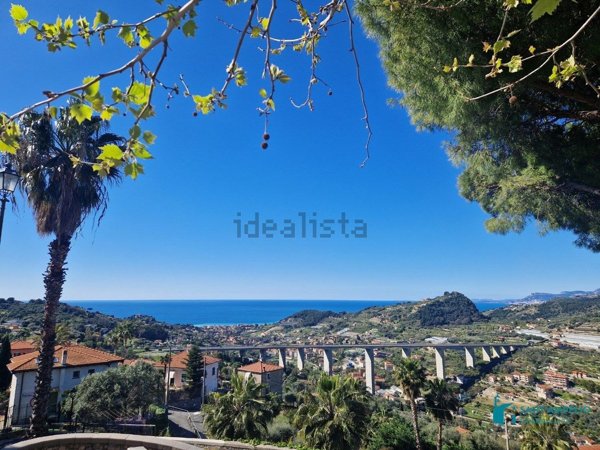 appartamento in vendita a Bordighera in zona Sasso