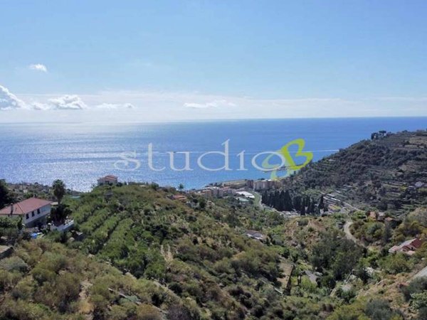 casa indipendente in vendita a Bordighera