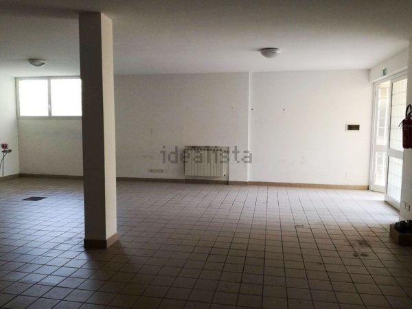 locale di sgombero in vendita a Bordighera in zona Borghetto San Nicolò