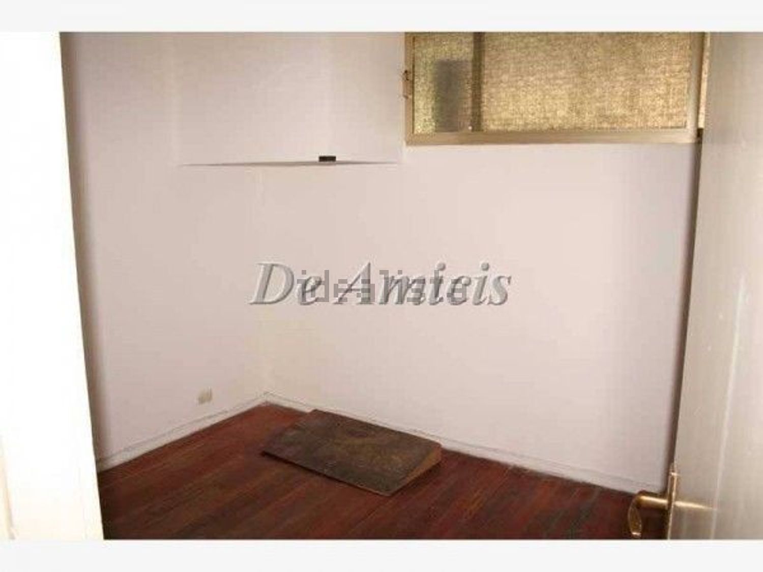 ufficio in vendita a Bordighera in zona Borghetto San Nicolò