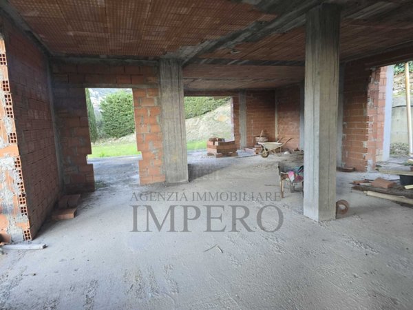casa indipendente in vendita a Bordighera in zona Borghetto San Nicolò