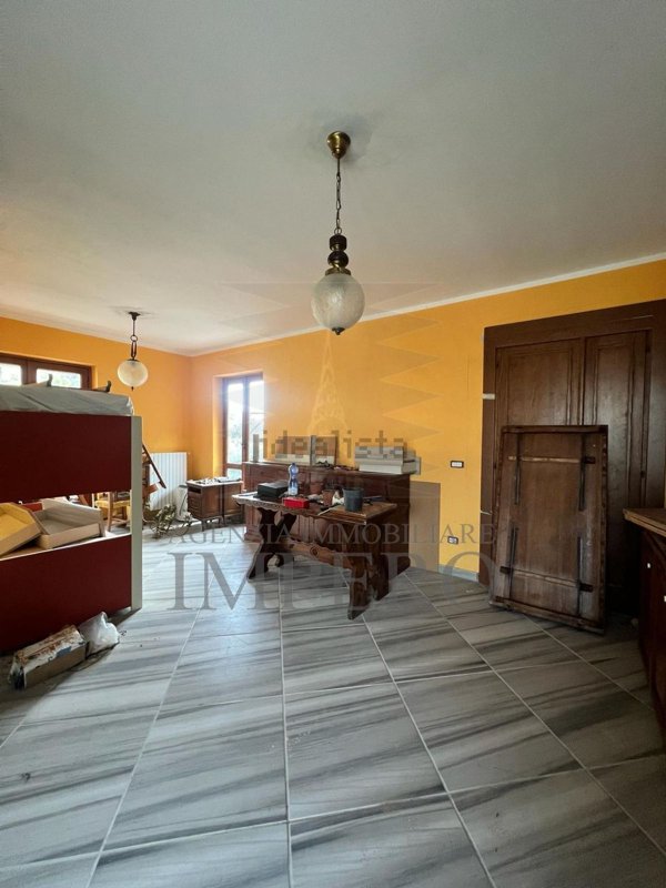 pentavano in vendita a Bordighera in zona Sasso