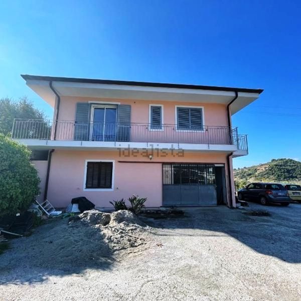 casa indipendente in vendita a Bordighera in zona Sasso