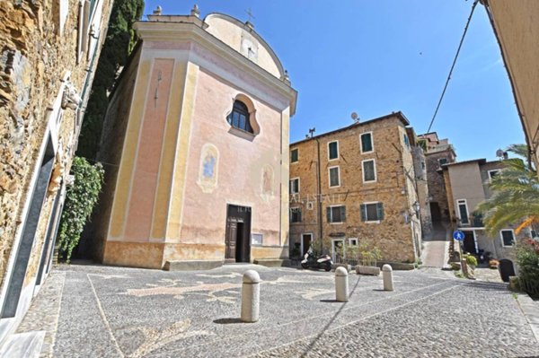 appartamento in vendita a Bordighera in zona Sasso