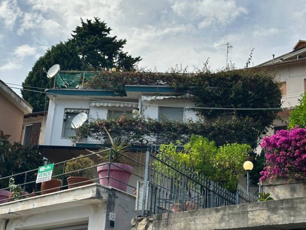 casa indipendente in vendita a Bordighera