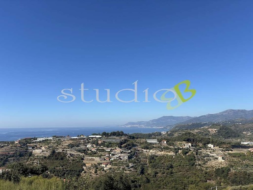 casa indipendente in vendita a Bordighera