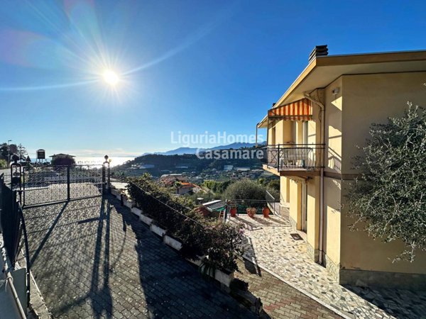 casa indipendente in vendita a Bordighera