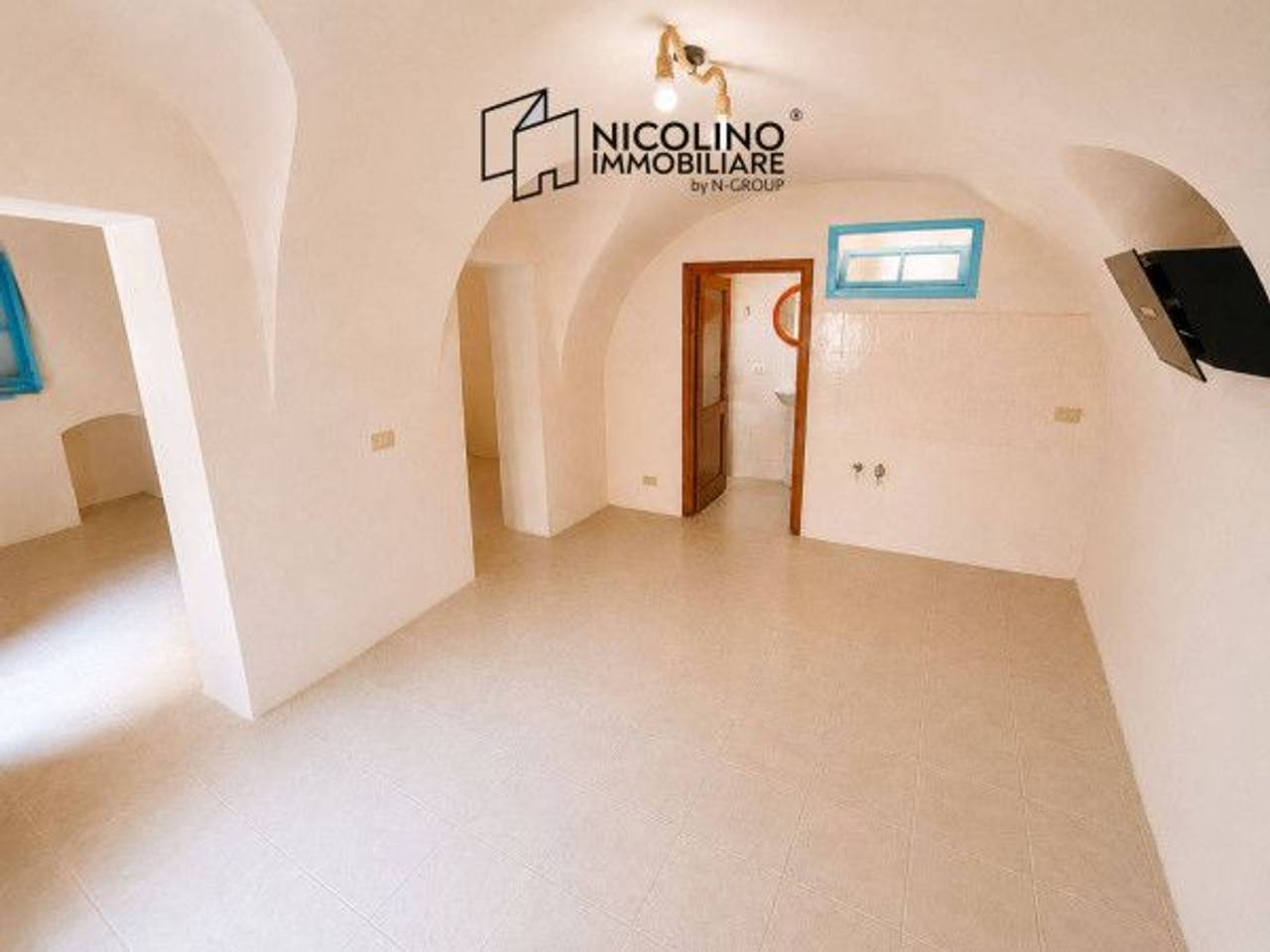 appartamento in vendita a Bordighera in zona Borghetto San Nicolò