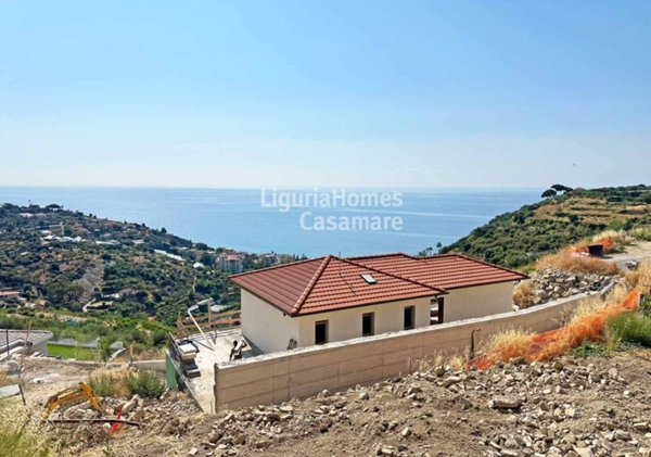 casa indipendente in vendita a Bordighera