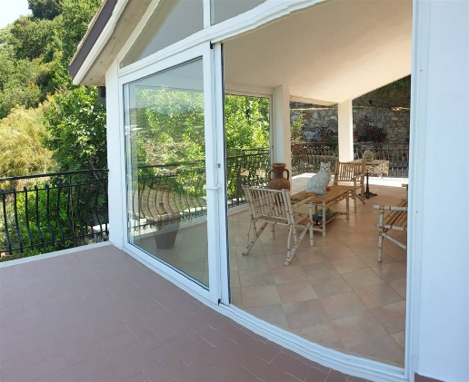 casa indipendente in vendita a Bordighera in zona Borghetto San Nicolò