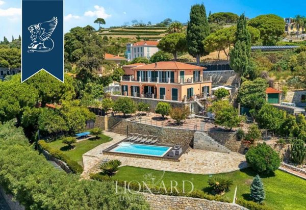 casa indipendente in vendita a Bordighera
